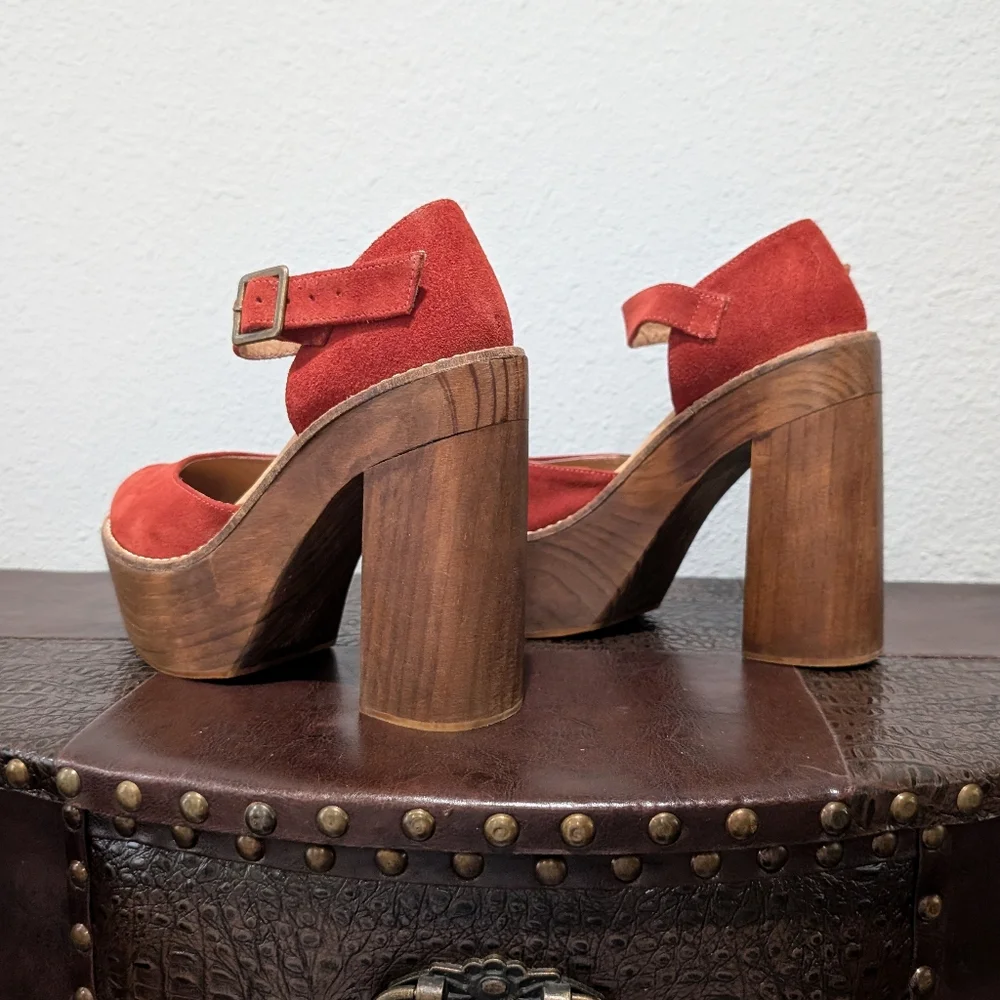 FreeBird Poppy Platform Maryjane Pumps Orange/ Red Ankle Straps size 9